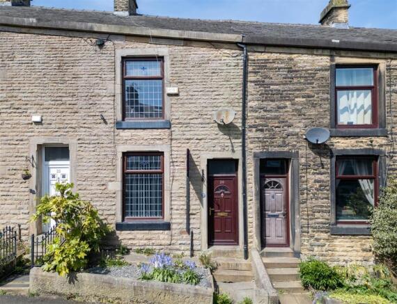 2 bed property, in Major Street, £180,000