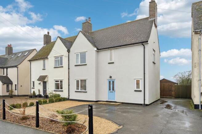 3 bed property, in Brae Hill, £525,000