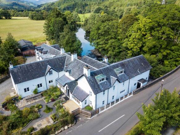 13 bed property, in Lochay Cottage  Aberfeldy Road, £1,495,000