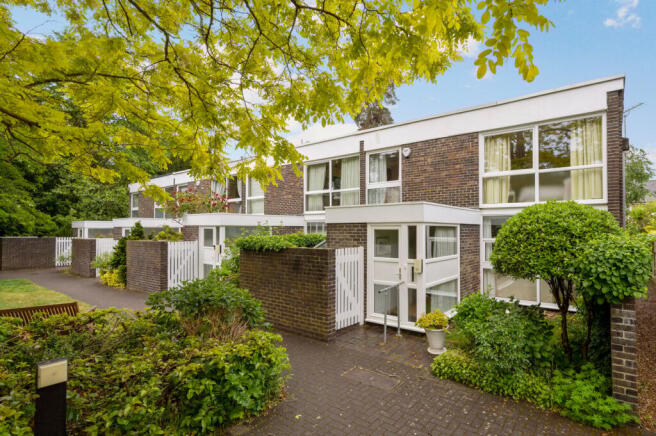 3 bed property, in Brackley, £650,000