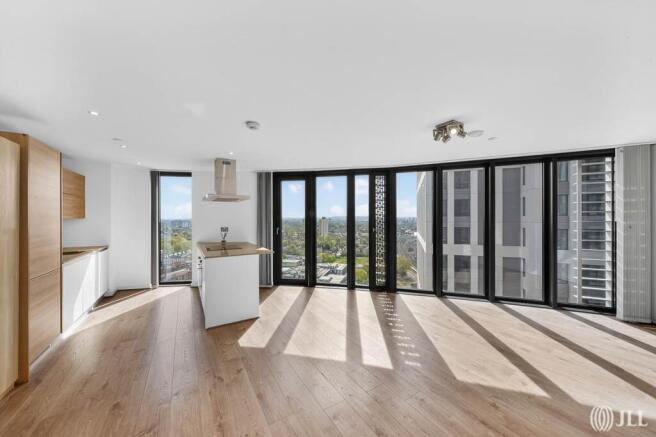 2 bed property, in Unex Tower, £625,000