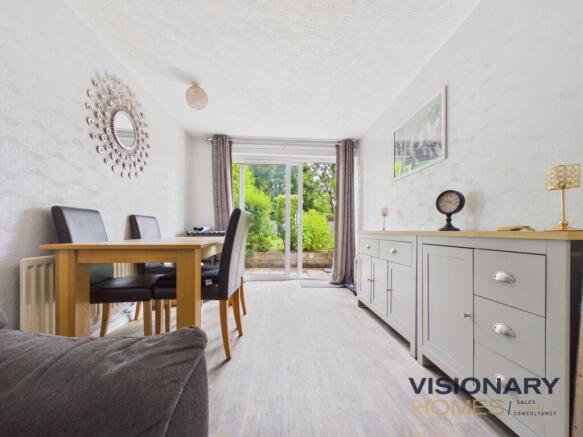 3 bed property, in Woodland Way, £265,000