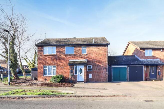 4 bed property, in Westrope Way, £465,000