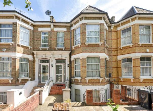 5 bed property, in Mildenhall Road, £1,600,000
