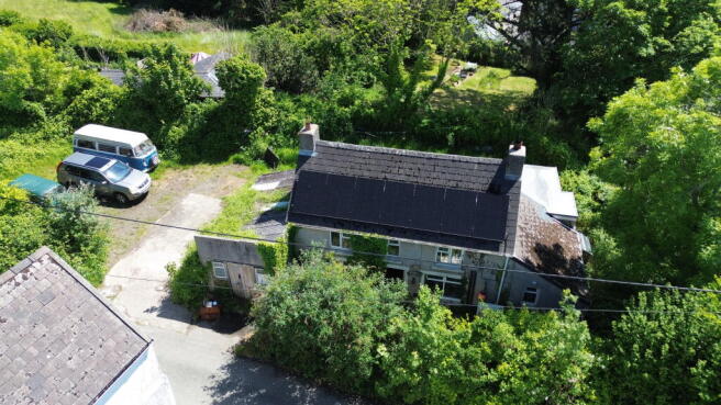 3 bed property, in Pill Parks Way, £220,000