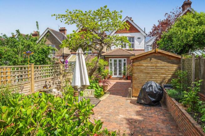 4 bed property, in Stone Street, £900,000