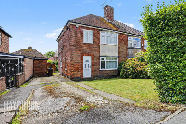 3 bed property, in Luna Croft, £200,000