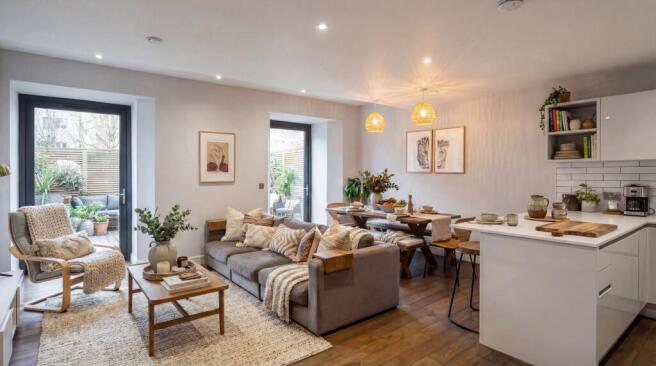 2 bed property, in Oculus House, £625,000