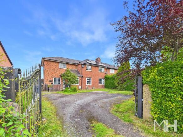 4 bed property, in Liverpool Road, £650,000