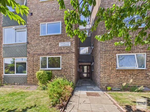 2 bed property, in Cranford Gardens, £100,000