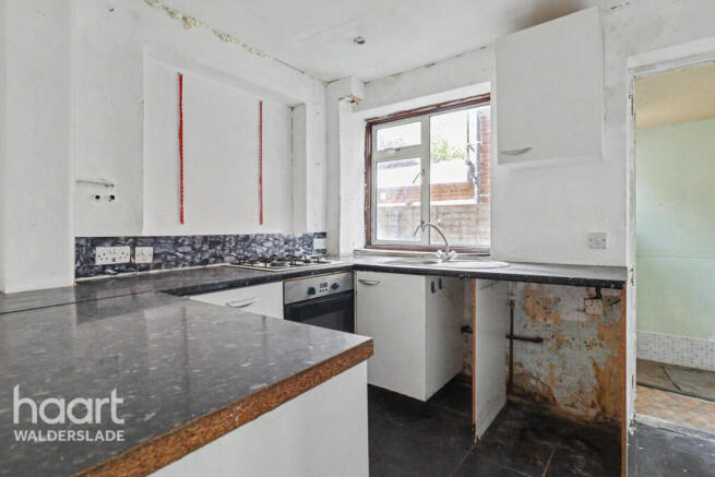 4 bed property, in Savage Road, £285,000