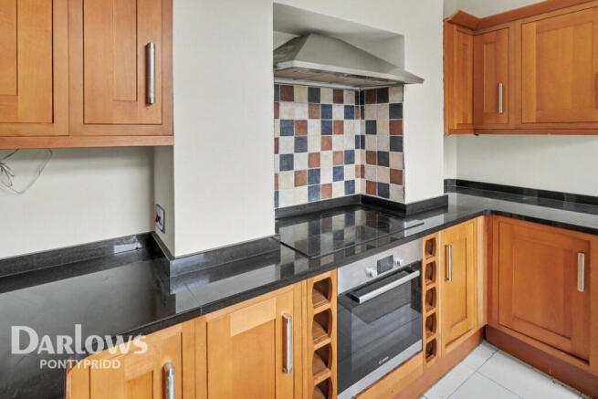 3 bed property, in Llantrisant, £150,000