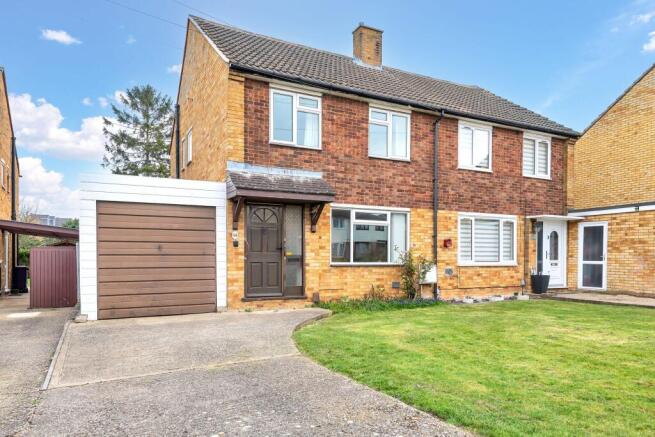 3 bed property, in Hawthorn Way, £350,000