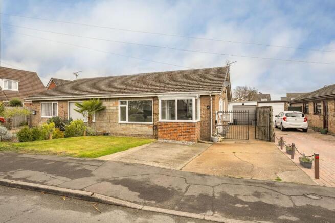 2 bed property, in Filby Road, £230,000