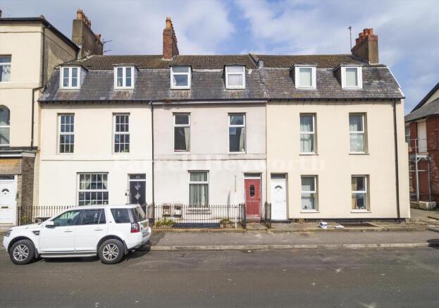 5 bed property, in Warren Street, £115,000