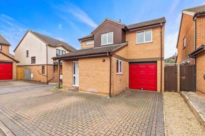 3 bed property, in Langdale Road, £475,000