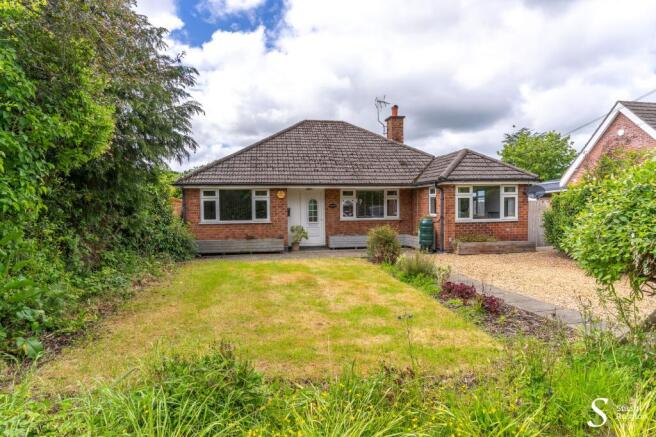 3 bed property, in Common Lane, £429,000