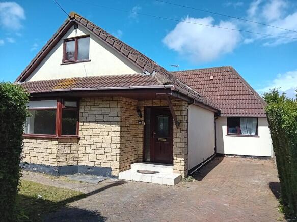 4 bed property, in Beach Avenue, £375,000
