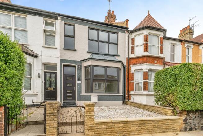 3 bed property, in Squires Lane, £850,000