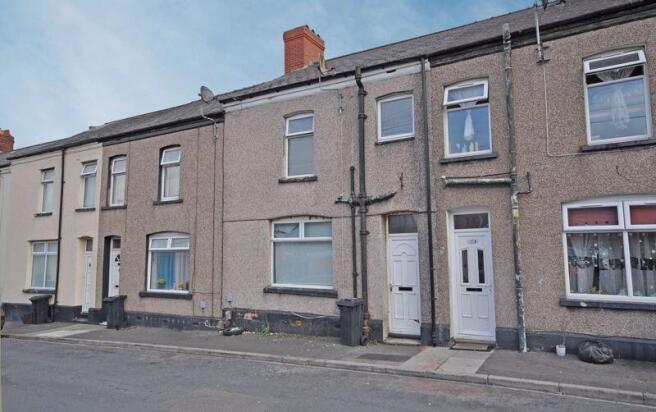 3 bed property, in Spacious Terrace, £125,000