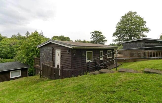 2 bed property, in Caeathro, £59,950
