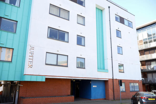 1 bed property, in Sherborne Street, £122,000