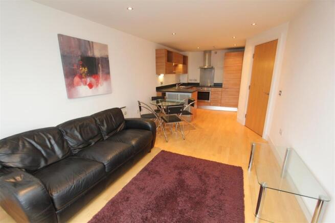 1 bed property, in Clarence House, £122,500