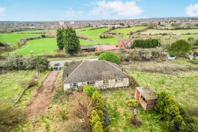 3 bed property, in Springhill Lane, £399,999