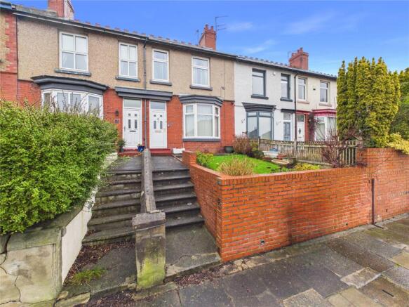 3 bed property, in St. Andrews Road, £100,000