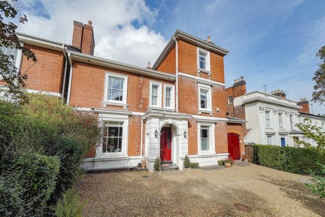 5 bed property, in Gough Road, £1,395,000
