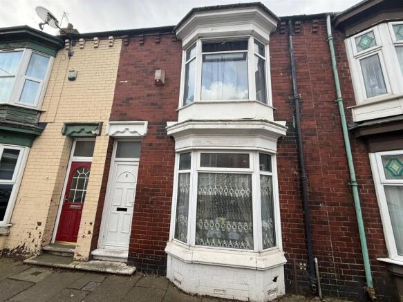 2 bed property, in Gresham Road, £65,000