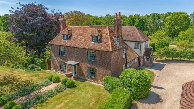 6 bed property, in Ardleigh, £1,200,000