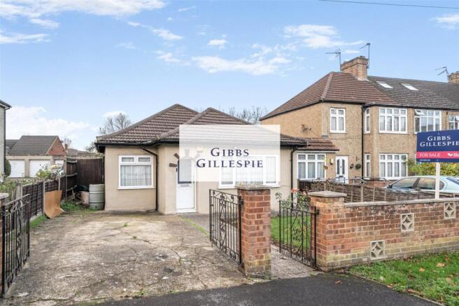3 bed property, in College Road, £495,000