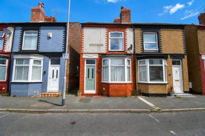 2 bed property, in Ashburton Road, £160,000