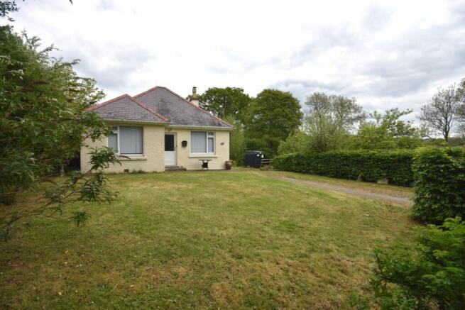 2 bed property, in Ponhirwaun, £299,950