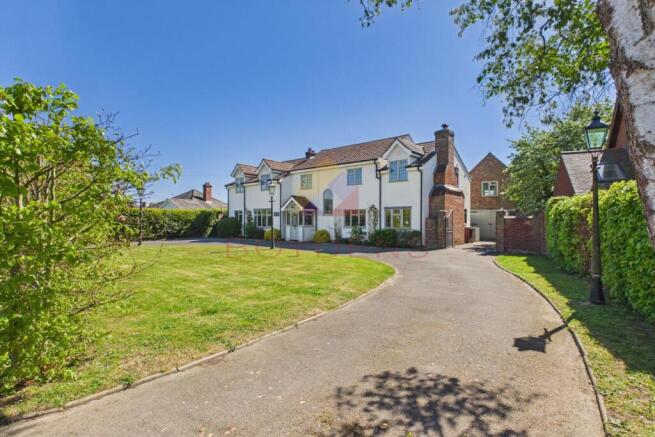 6 bed property, in Moor Road, £1,100,000