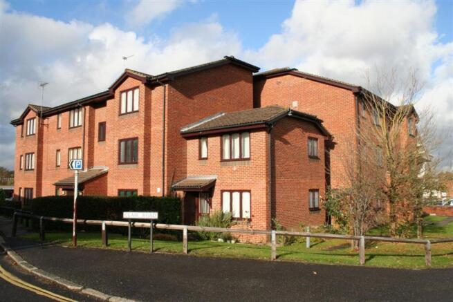 1 bed property, in Perrymount Road, £159,950