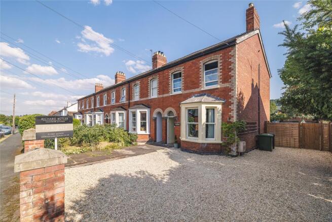 3 bed property, in Weston Grove, £425,000