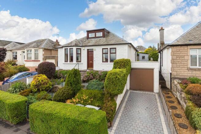 4 bed property, in 16 Craigmount Park, £550,000