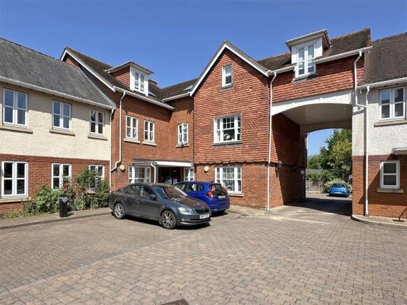 2 bed property, in Grigg Lane, £350,000
