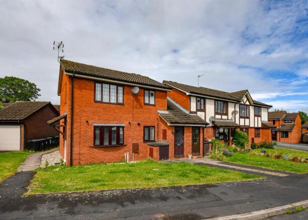 1 bed property, in 12 Fairfield, £99,950