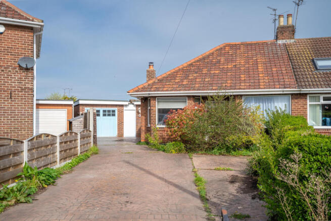 3 bed property, in Alwyne Drive, £375,000