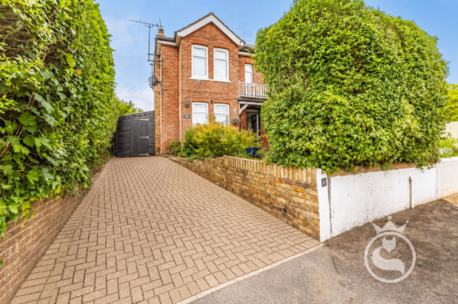 3 bed property, in Gorleston Road, £425,000