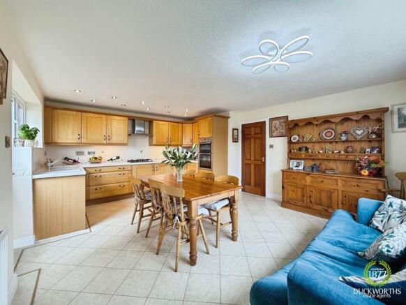 4 bed property, in Jacks Key Drive, £400,000