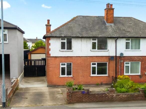 3 bed property, in Carlton Hill, £270,000