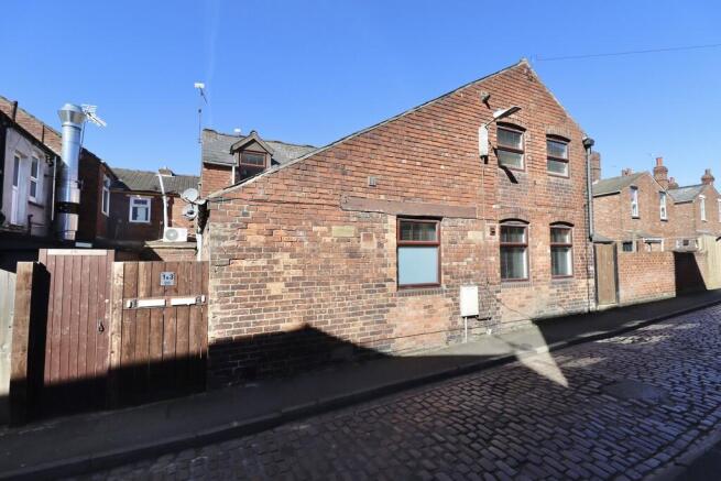4 bed property, in Depot Street, £265,000