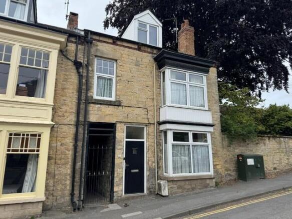 5 bed property, in Castlegate, £250,000