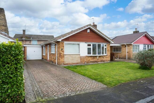 3 bed property, in Tedder Road, £300,000