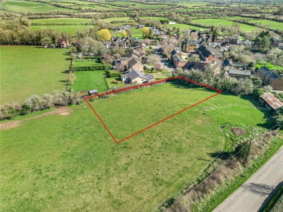 4 bed property, in Eydon, £275,000