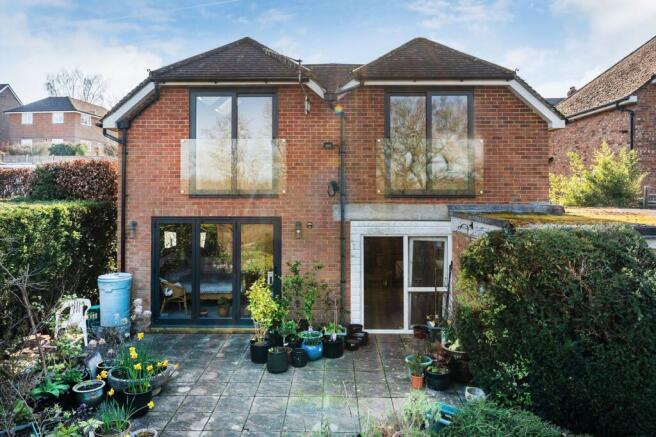 4 bed property, in Barden Road, £875,000